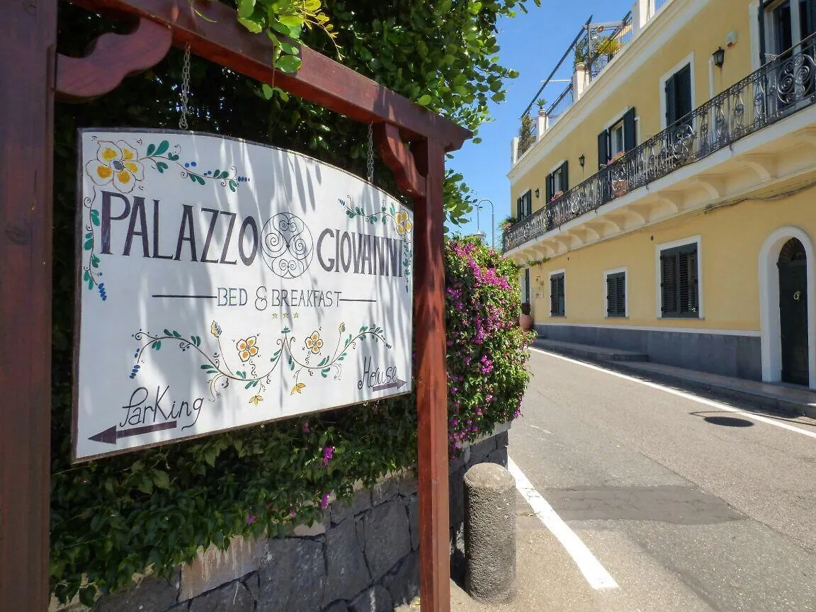 Couette-café Palazzo Giovanni Bed And Breakfast Acireale